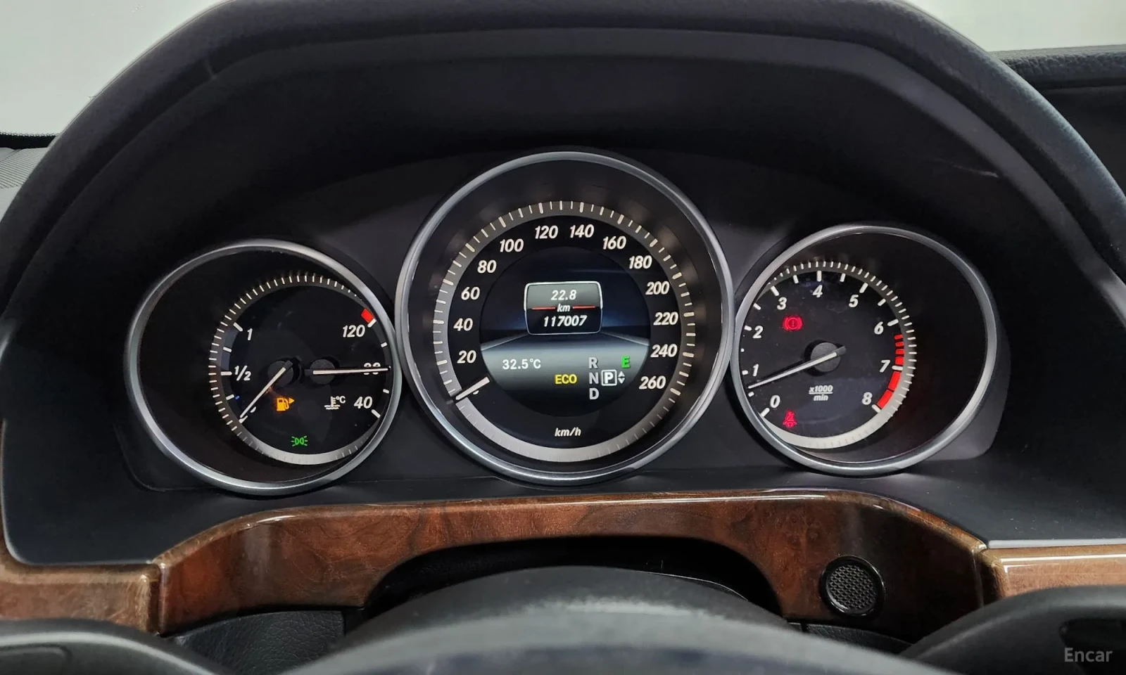 Mercedes-Benz E 300 Facelift\������ ���������\������� | Mobile.bg � ����������� 8
