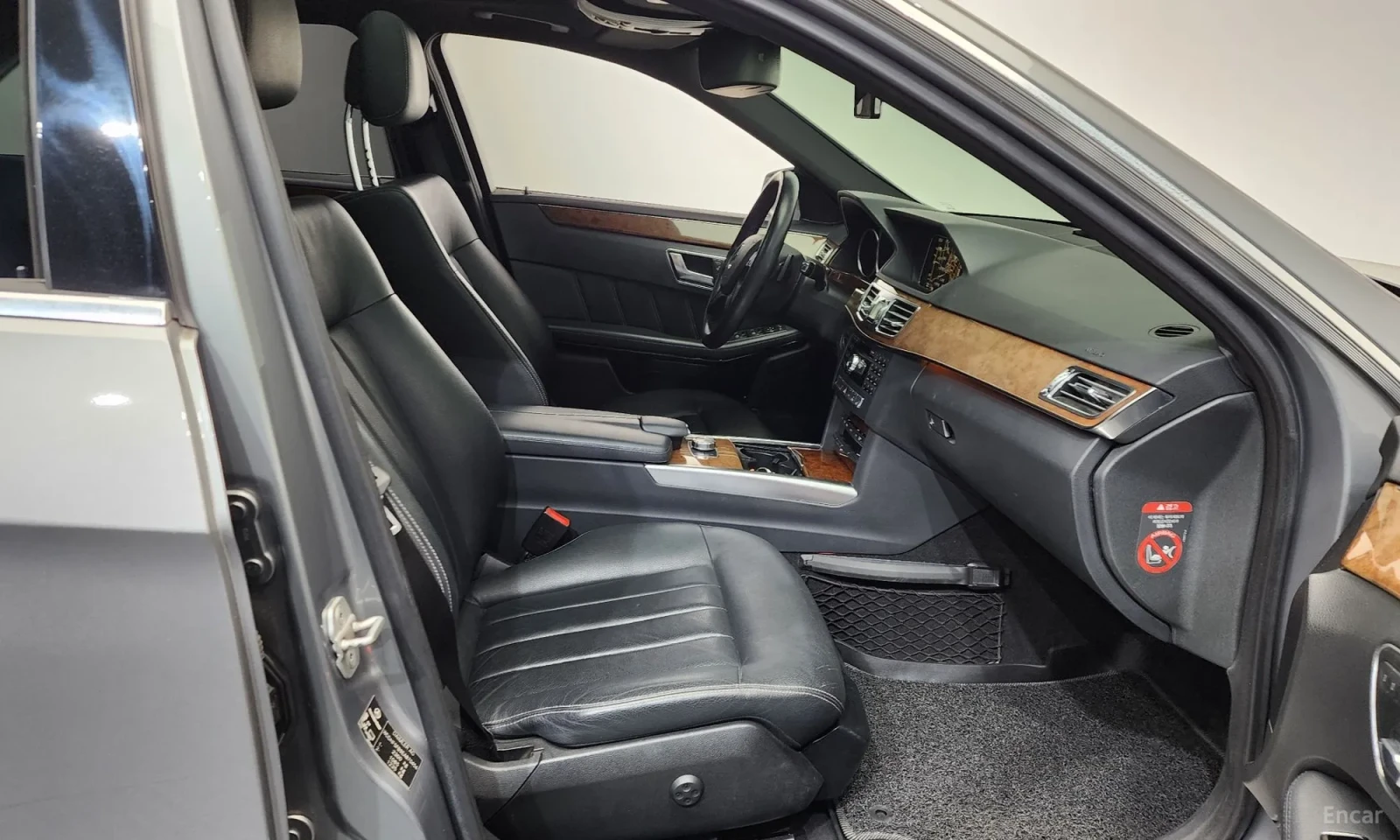 Mercedes-Benz E 300 Facelift\������ ���������\������� | Mobile.bg � ����������� 11