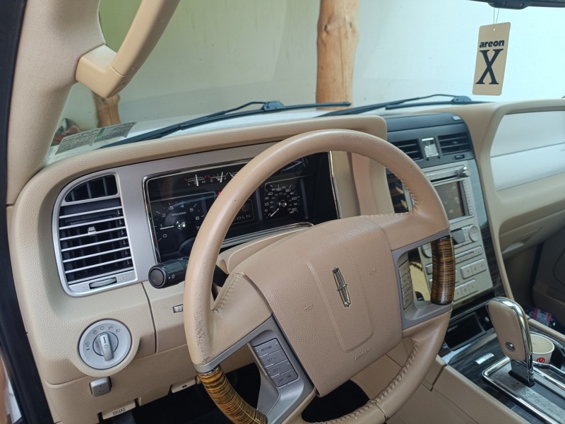 Lincoln Navigator, снимка 4 - Автомобили и джипове - 46138358