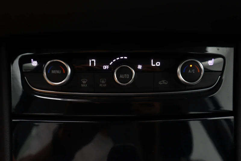 Opel Grandland X 1.2 Turbo, снимка 17 - Автомобили и джипове - 51193266