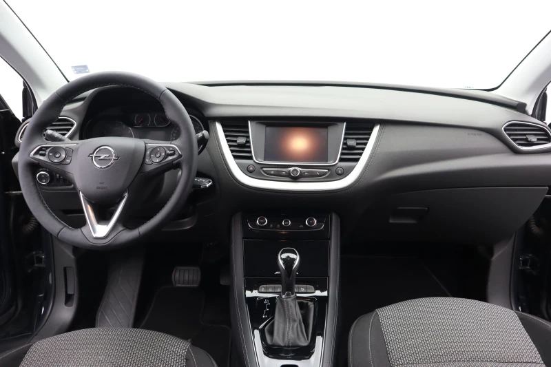 Opel Grandland X 1.2 Turbo, снимка 13 - Автомобили и джипове - 51193266