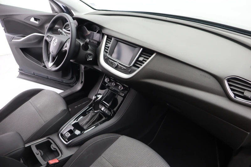 Opel Grandland X 1.2 Turbo, снимка 14 - Автомобили и джипове - 51193266