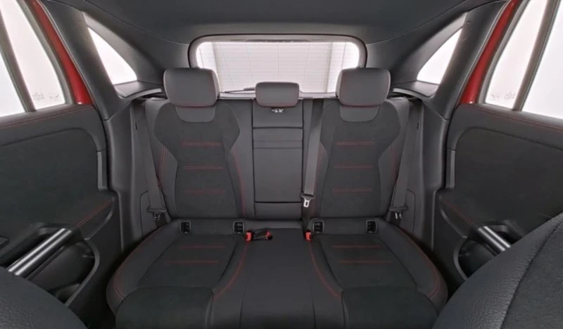 Mercedes-Benz EQA 300* 4M* AMG* DISTR* 360CAM* , снимка 7 - Автомобили и джипове - 52000070