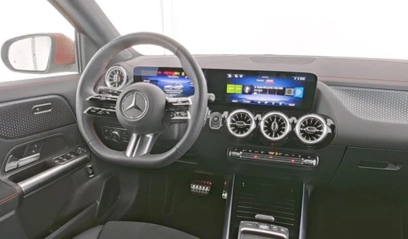Mercedes-Benz EQA 300* 4M* AMG* DISTR* 360CAM* , снимка 4 - Автомобили и джипове - 52000070