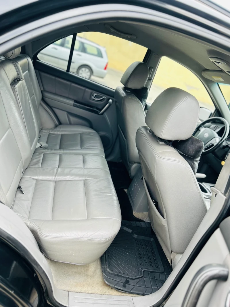 Kia Sorento, снимка 4 - Автомобили и джипове - 52211723