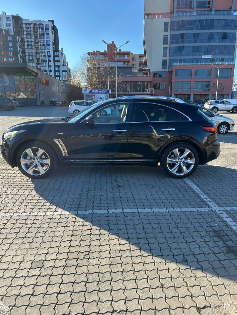 Infiniti Fx 30 DS, снимка 3 - Автомобили и джипове - 52240131