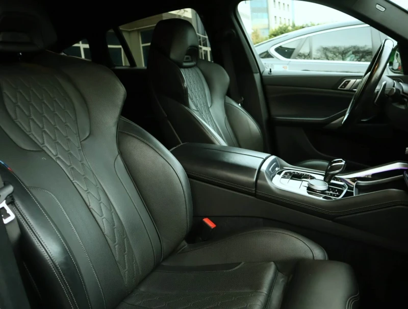 BMW X6 M50I/Камера 360/Обдухване/Амбиент/Side Assist, снимка 9 - Автомобили и джипове - 53167400