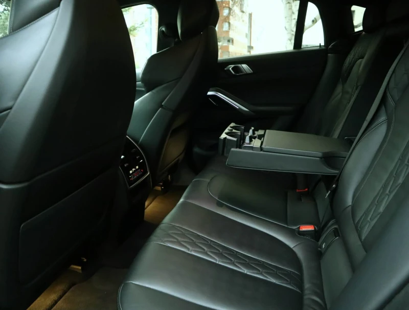 BMW X6 M50I/Камера 360/Обдухване/Амбиент/Side Assist, снимка 10 - Автомобили и джипове - 53167400