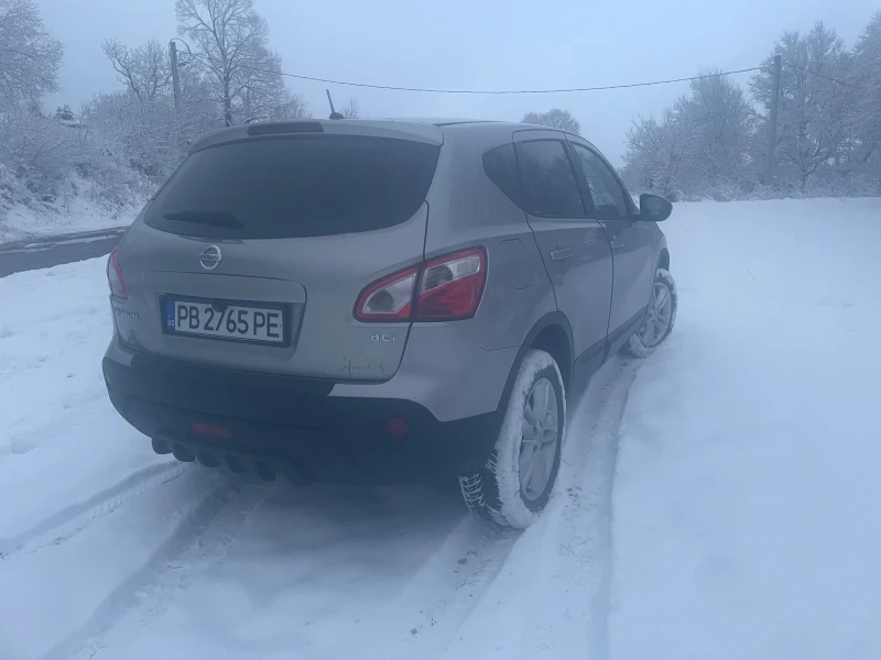 Nissan Qashqai 2.0 dci, снимка 12 - Автомобили и джипове - 53327715