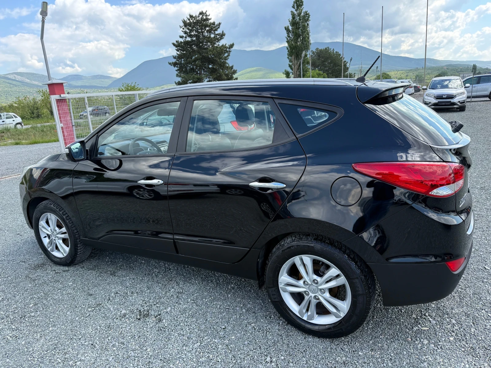 Hyundai IX35 (KATO НОВА) - изображение 8