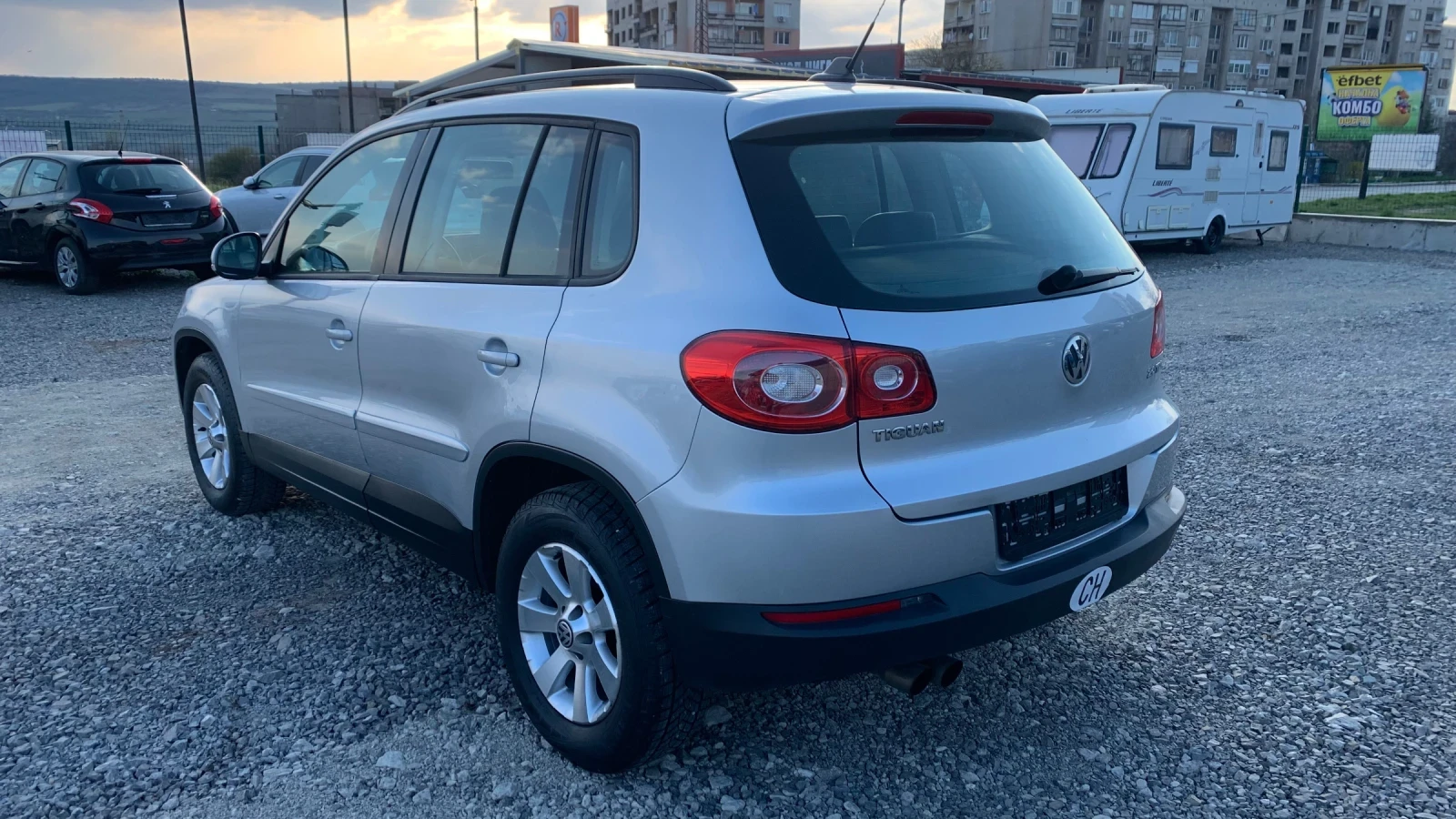 VW Tiguan 2.0TDI* 140HP* 4x4* NAVI* KOJA - изображение 6