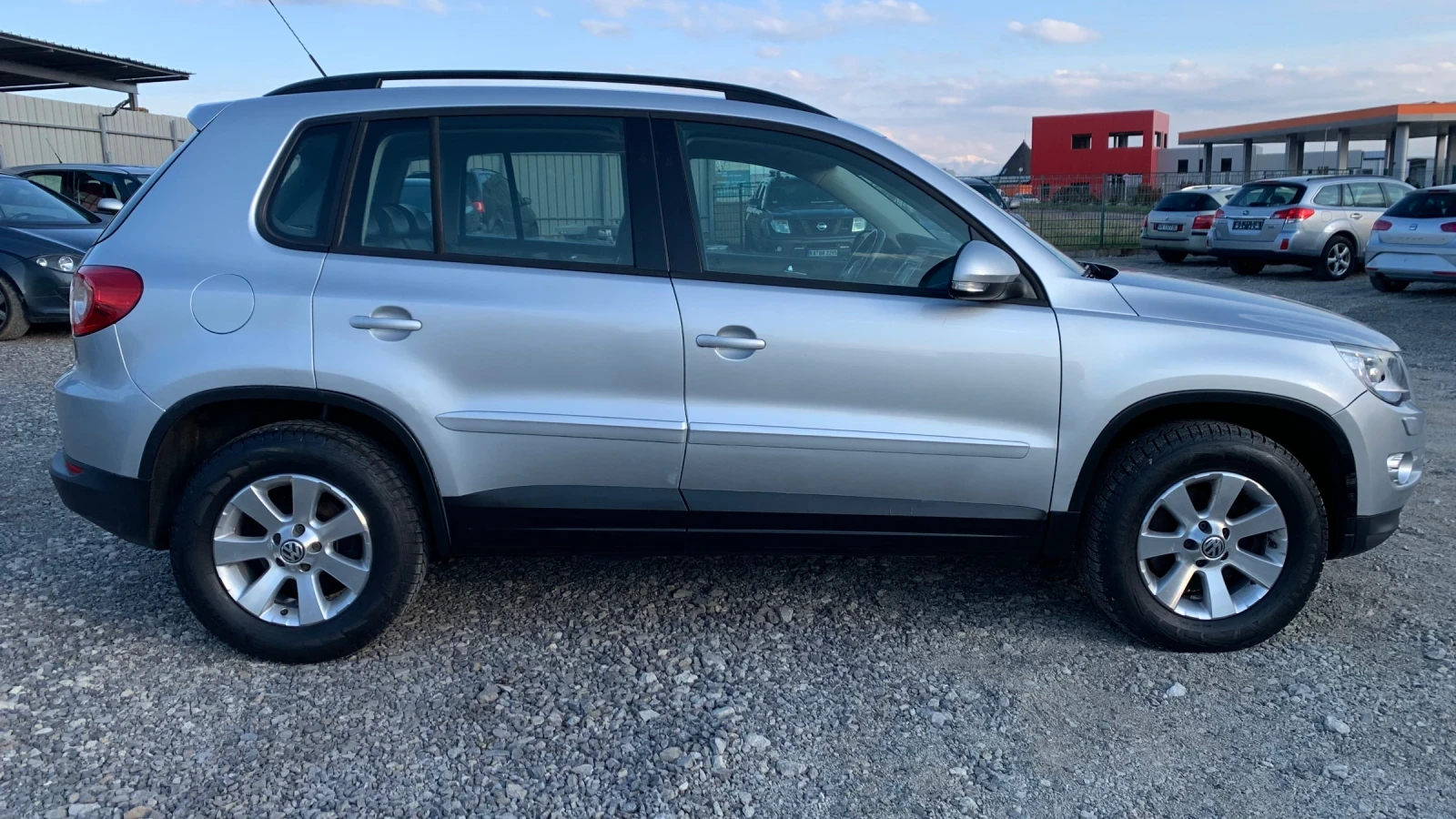 VW Tiguan 2.0TDI* 140HP* 4x4* NAVI* KOJA - изображение 4