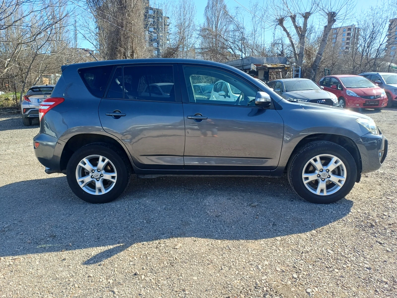 Toyota Rav4 2.2 D4D, снимка 4 - Автомобили и джипове - 53826551
