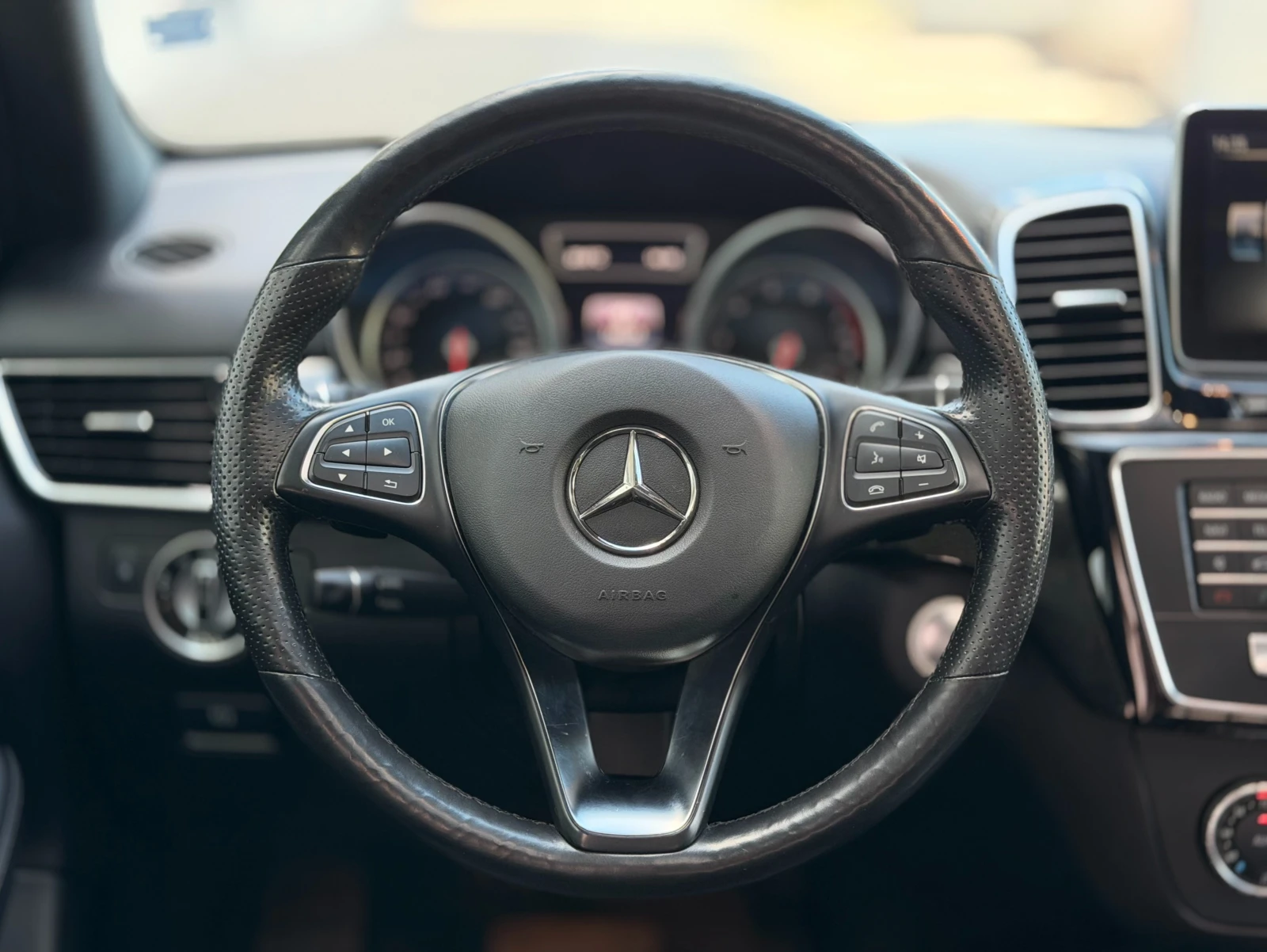 Mercedes-Benz GLE 350 - 63 Amg pack-Keyless - 144000км - 4matic - Navi -, снимка 8 - Автомобили и джипове - 54529155
