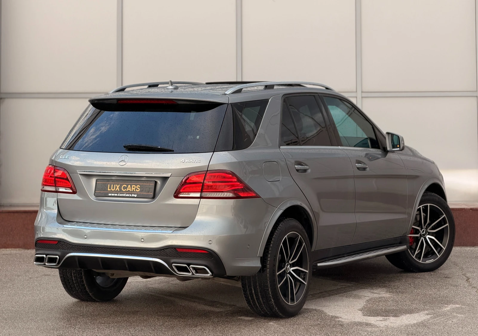 Mercedes-Benz GLE 350 - 63 Amg pack-Keyless - 144000км - 4matic - Navi -, снимка 2 - Автомобили и джипове - 54529155