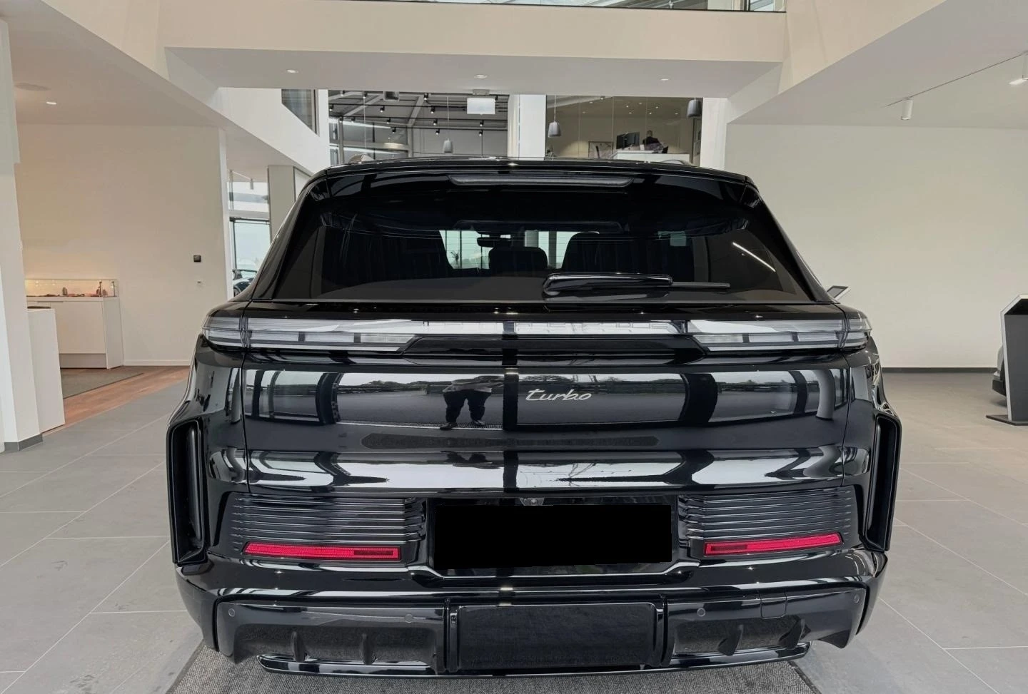 Porsche Cayenne TURBO ELECTRIC / HEAD UP / PANO / BOSE / 360 /, снимка 6 - Автомобили и джипове - 54912015