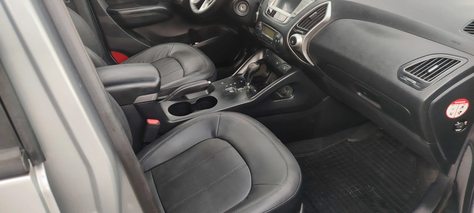 Hyundai IX35 2, 0crdi-184 к.с 4х4, Автоматик.. , снимка 7 - Автомобили и джипове - 55016811
