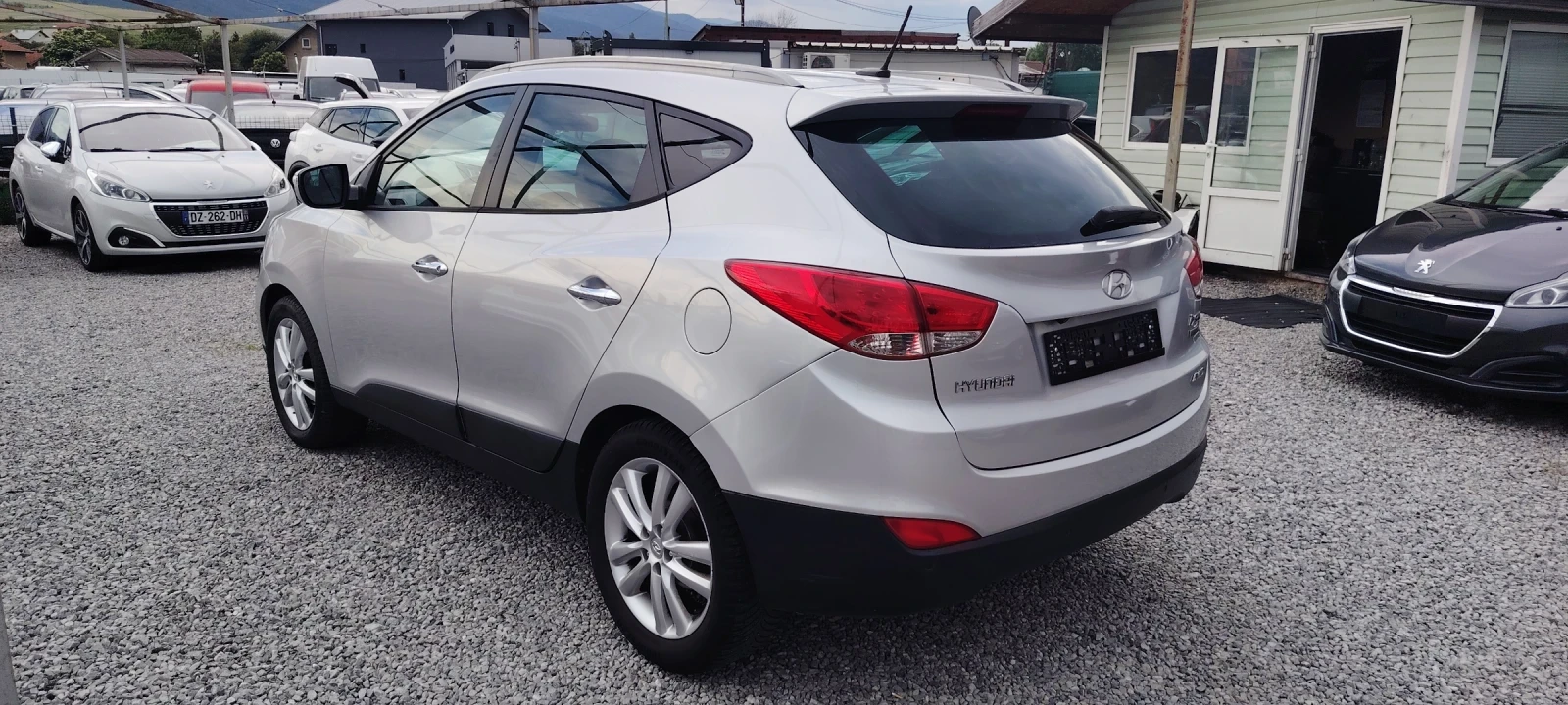 Hyundai IX35 2, 0crdi-184 к.с 4х4, Автоматик.. , снимка 3 - Автомобили и джипове - 55016811