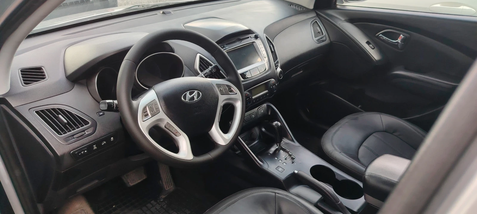 Hyundai IX35 2, 0crdi-184 к.с 4х4, Автоматик.. , снимка 10 - Автомобили и джипове - 55016811