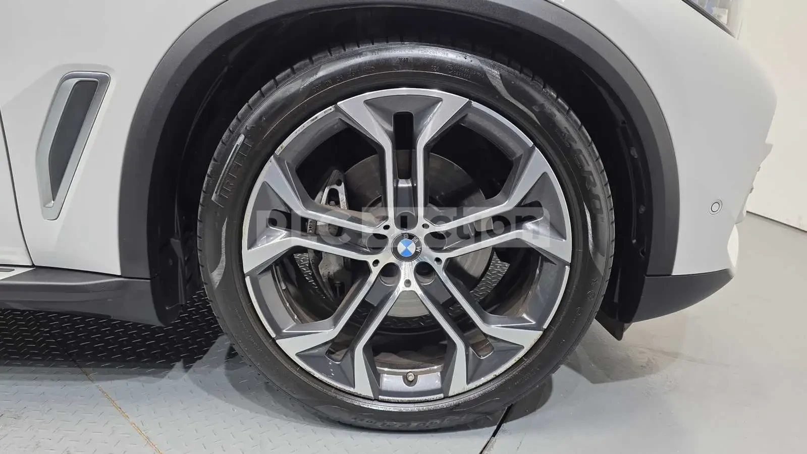 BMW X5 ОБДУХВАНЕ * ЛАЗЕРИ * KEYLESS * АВТОКРЕДИТ, снимка 5 - Автомобили и джипове - 55034369
