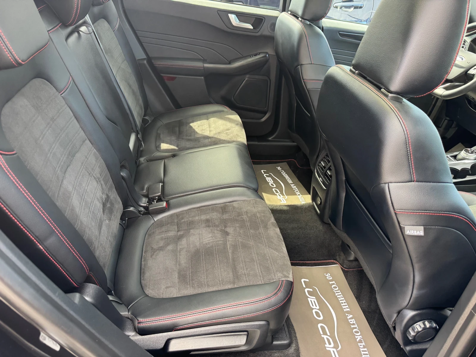 Ford Kuga 2.0D-GT LINE-4x4-NAVI-ALKANTARA-PANO-DISTR-FULL , снимка 15 - Автомобили и джипове - 55464853