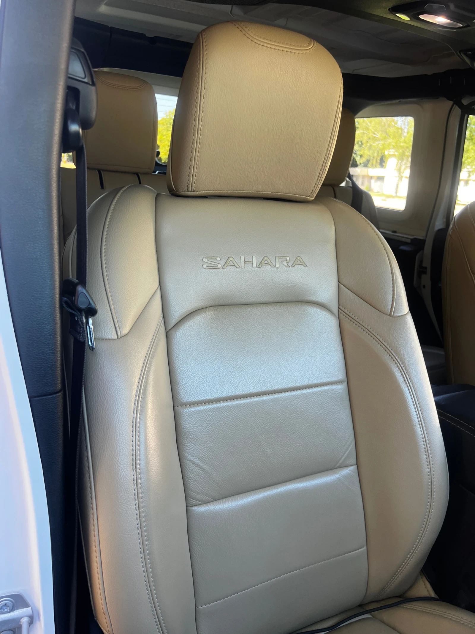 Jeep Wrangler SAHARA JL 3.6 V6 4x4, снимка 14 - Автомобили и джипове - 55686458