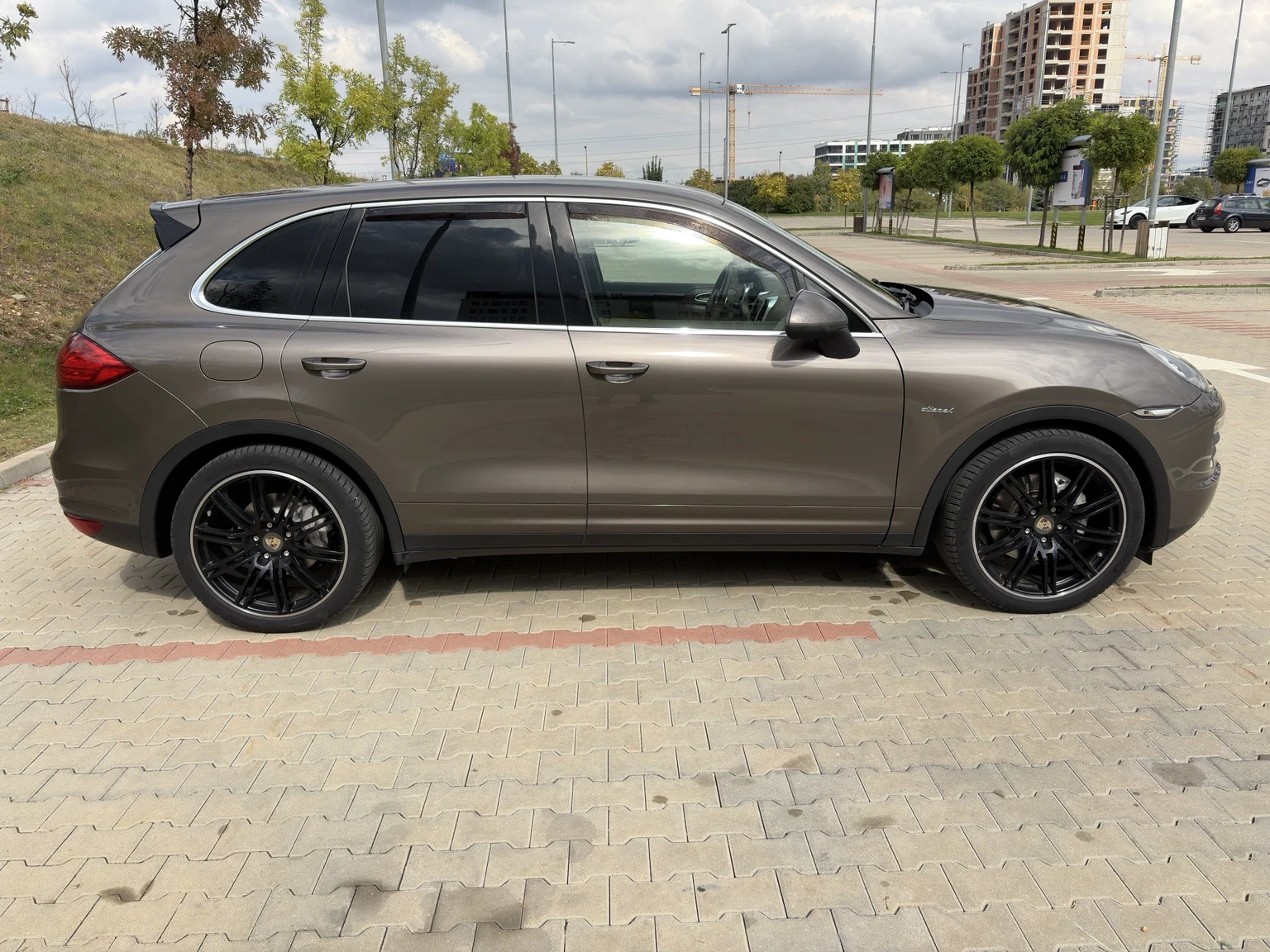 Porsche Cayenne 4.2D РЕАЛНИ и ДОКАЗУЕМИ КМ !, снимка 4 - Автомобили и джипове - 56234831