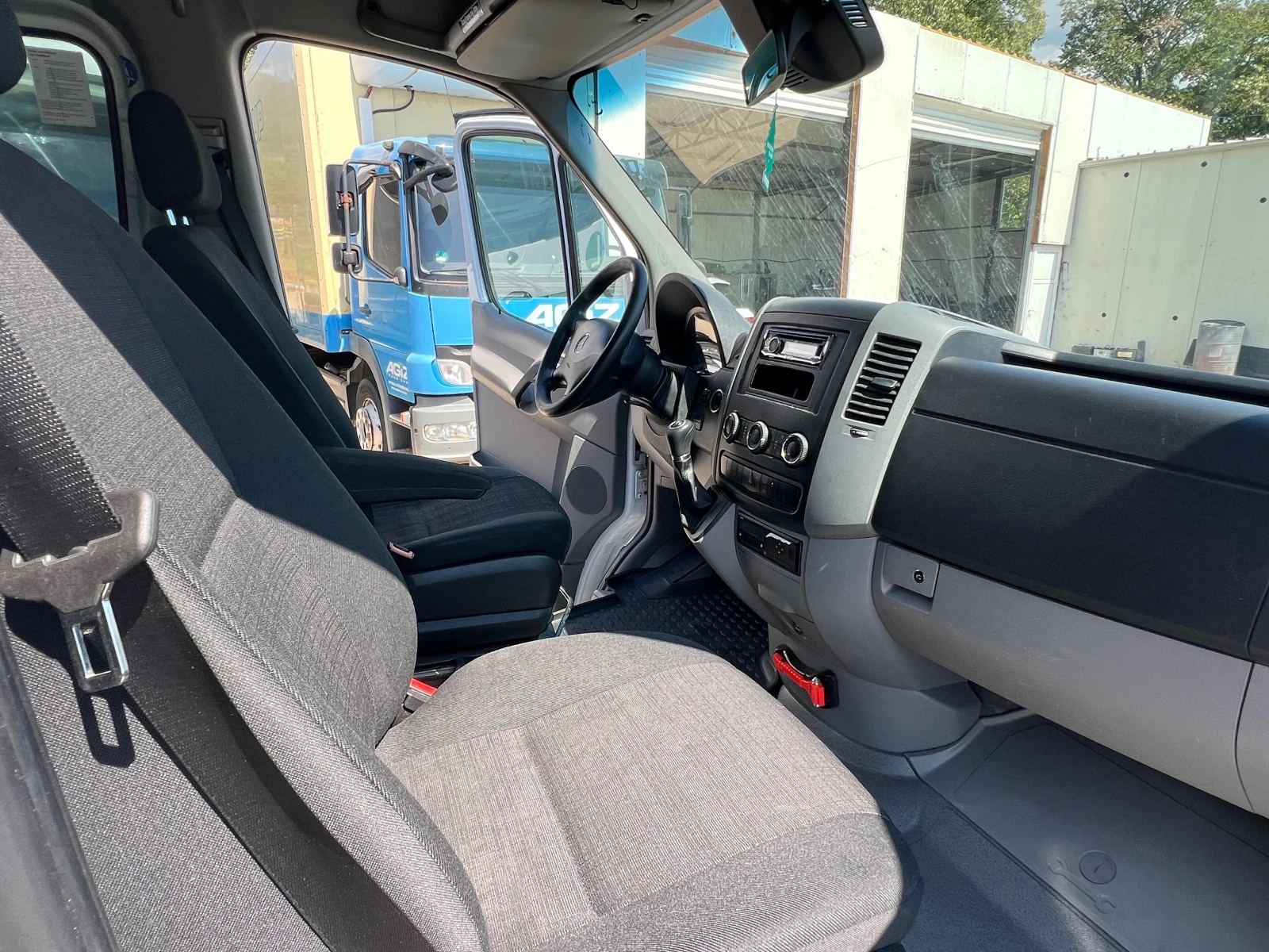 Mercedes-Benz Sprinter 316 Пътнически , 12 Места , EURO6 , Клима  - изображение 5