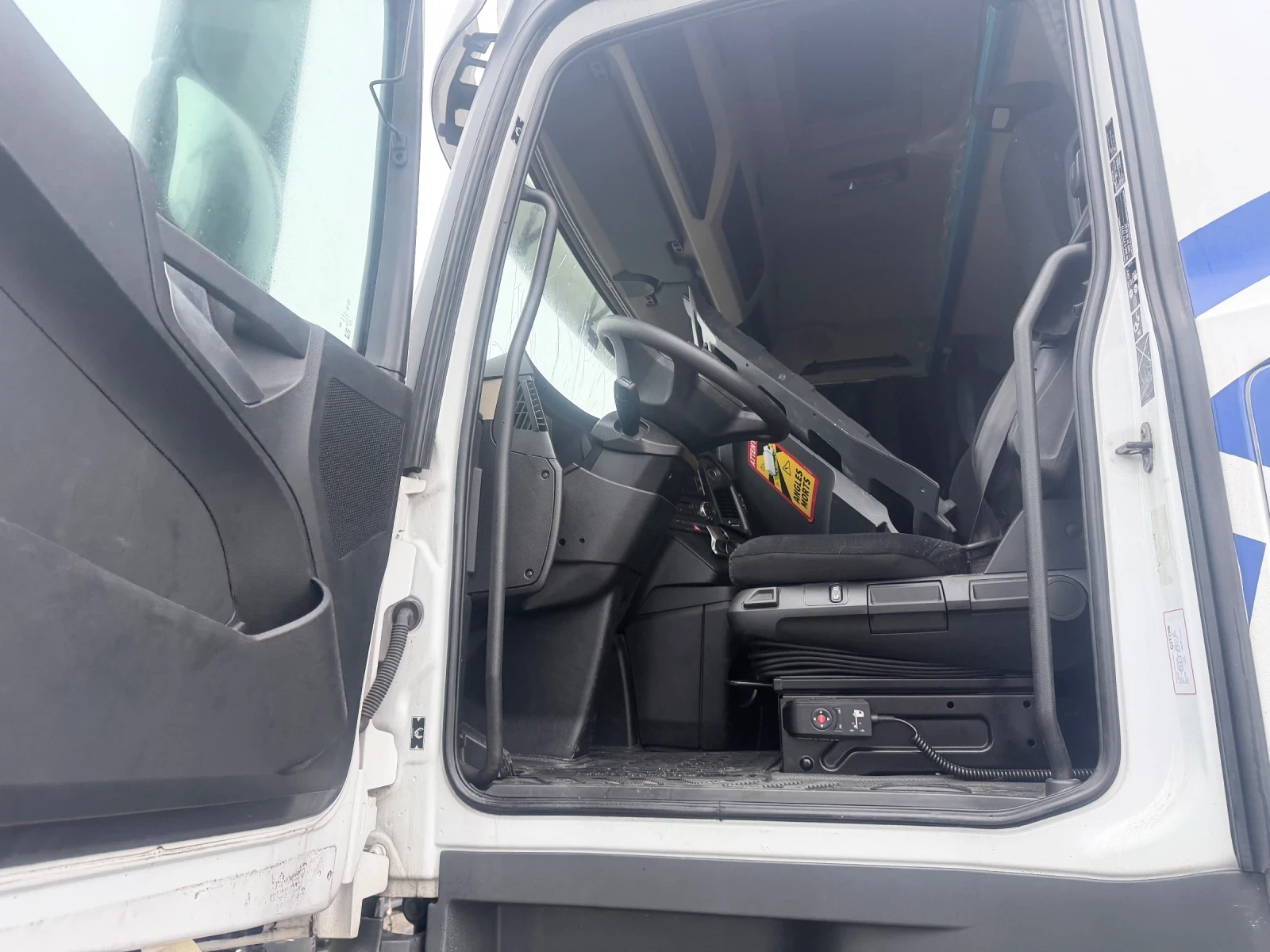 Mercedes-Benz Actros 1851 - изображение 6