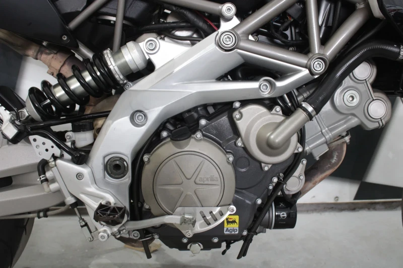 Aprilia Dorsoduro 750 2008г., снимка 10 - Мотоциклети и мототехника - 51150033