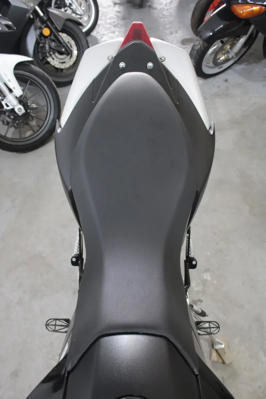 Aprilia Dorsoduro 750 2008г. - изображение 9