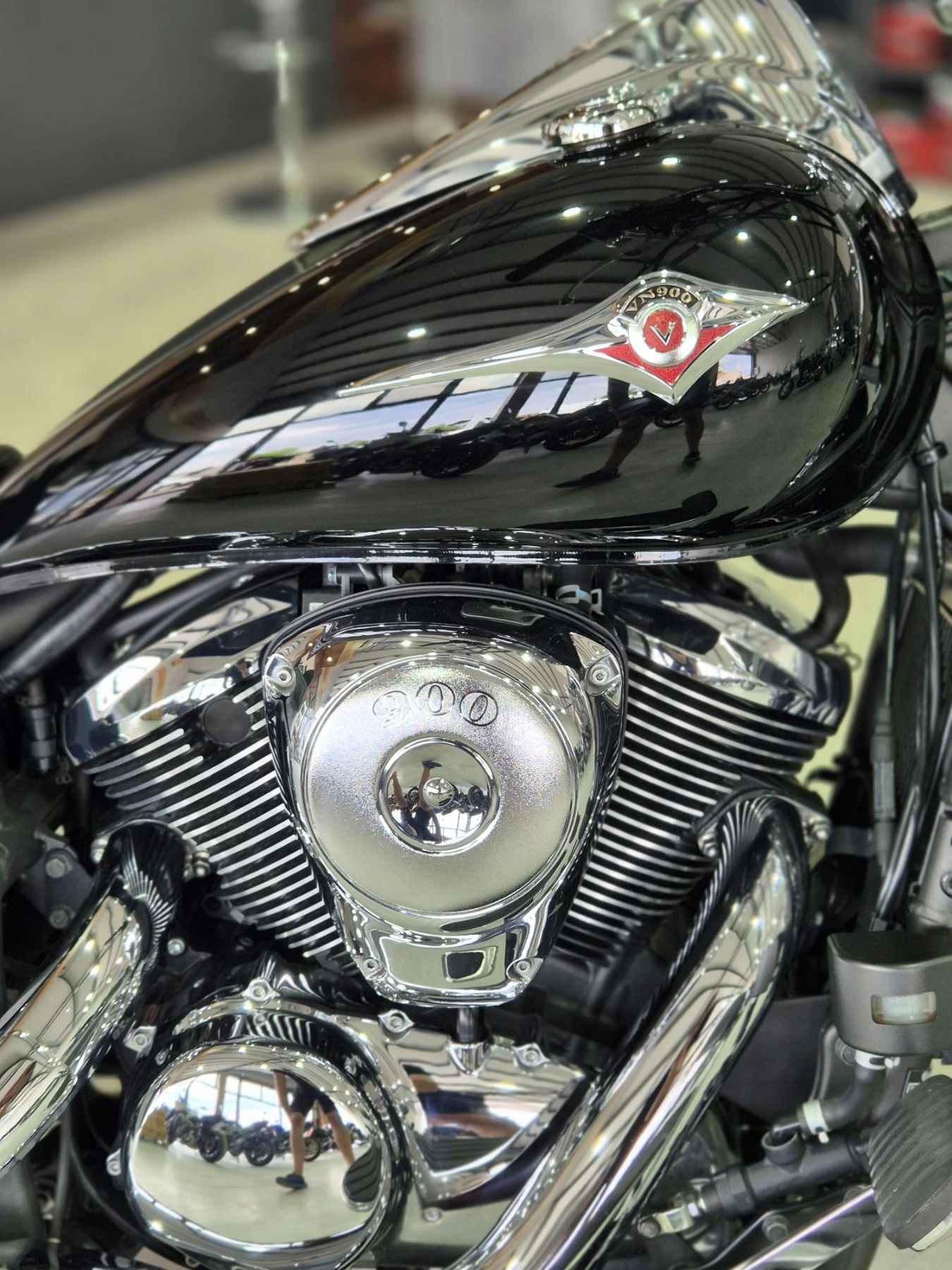 Kawasaki Vulcan VN900 Classic КАТО НОВ!! НОВ ВНОС ОТ ШВЕЙЦАРИЯ!!, снимка 15 - Мотоциклети и мототехника - 54741760