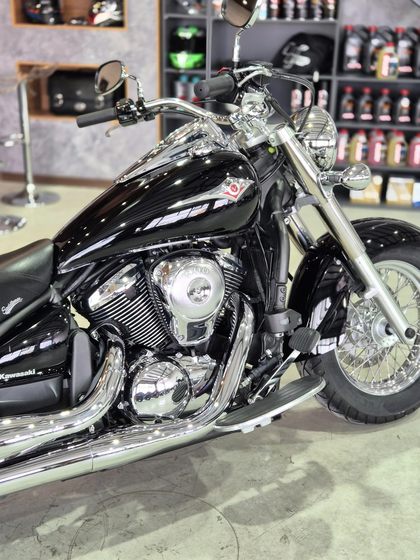 Kawasaki Vulcan VN900 Classic КАТО НОВ!! НОВ ВНОС ОТ ШВЕЙЦАРИЯ!!, снимка 11 - Мотоциклети и мототехника - 54741760