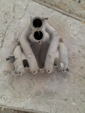 Всмукателен колектор BMW e36 318si, снимка 1