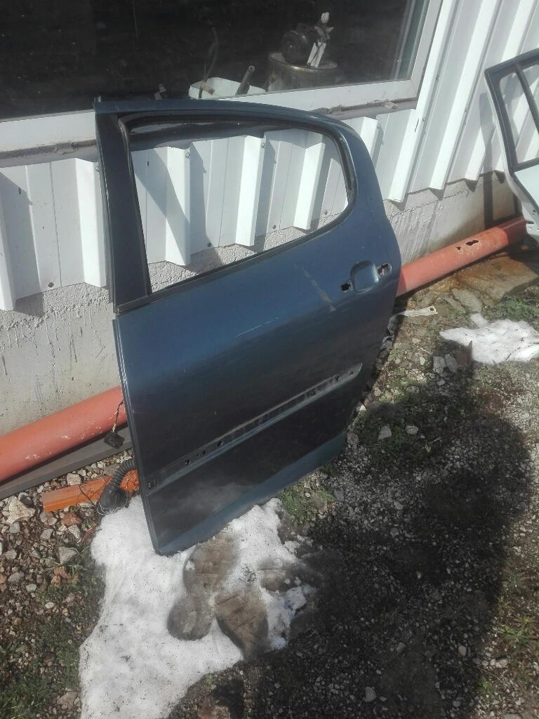 врата задна лява пежо 407 седан 