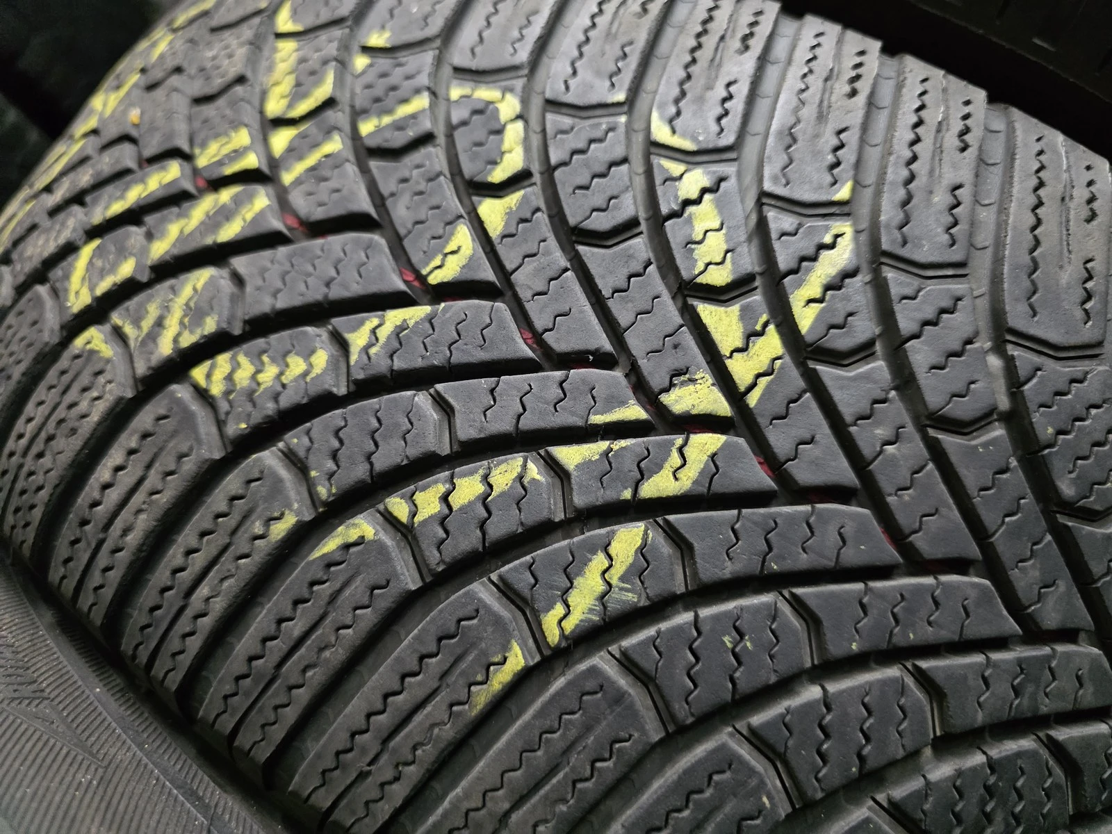 ���� 205/55R16 | Mobile.bg � ����������� 4