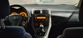 Toyota Auris Лек автомобил, снимка 13