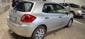 Toyota Auris Лек автомобил, снимка 6