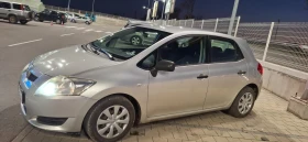 Toyota Auris Лек автомобил, снимка 14