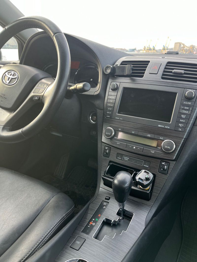 Toyota Avensis, снимка 6 - Автомобили и джипове - 45665126