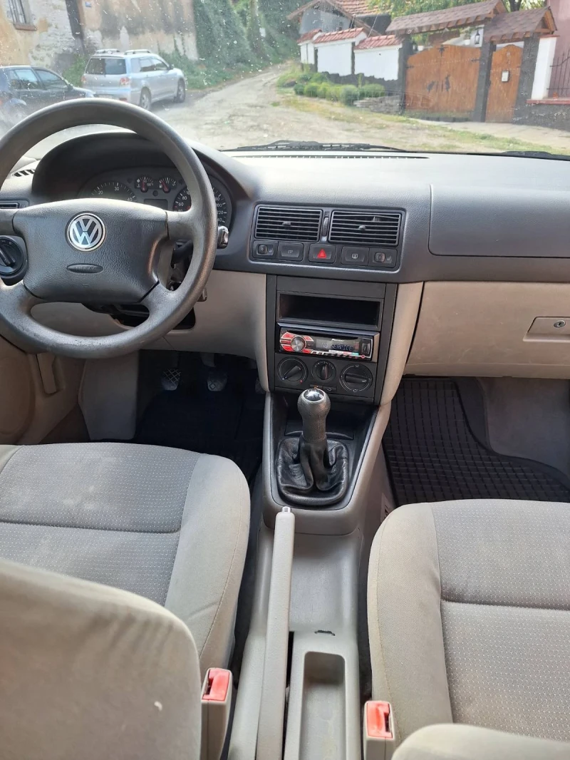 VW Golf 1.9 TDI 101 к.с , снимка 15 - Автомобили и джипове - 46981622