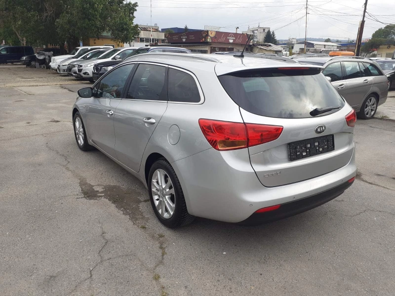 Kia Ceed 1.6 I NAVI MAXFULL LED 6.CK PREMIUM               , снимка 4 - Автомобили и джипове - 47083544