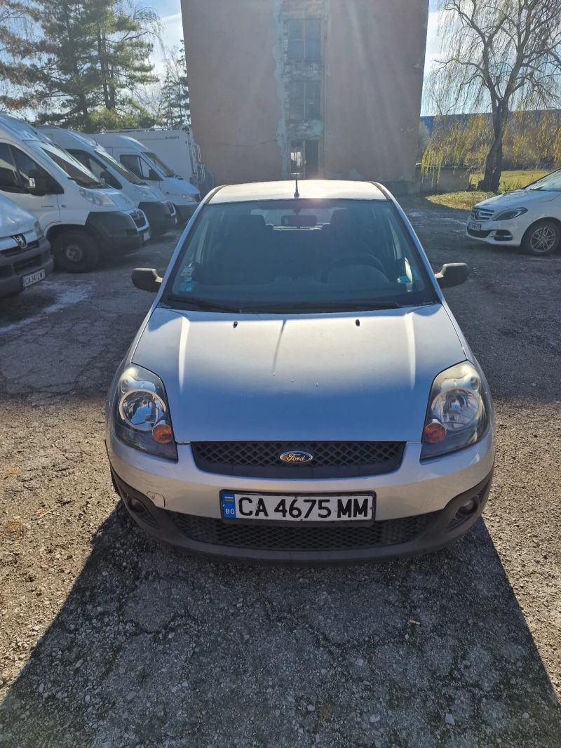 Ford Fiesta, снимка 1 - Автомобили и джипове - 48261723