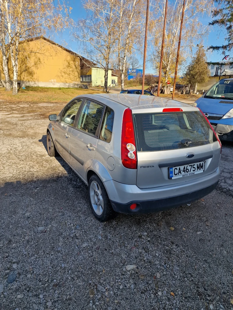 Ford Fiesta, снимка 4 - Автомобили и джипове - 48261723