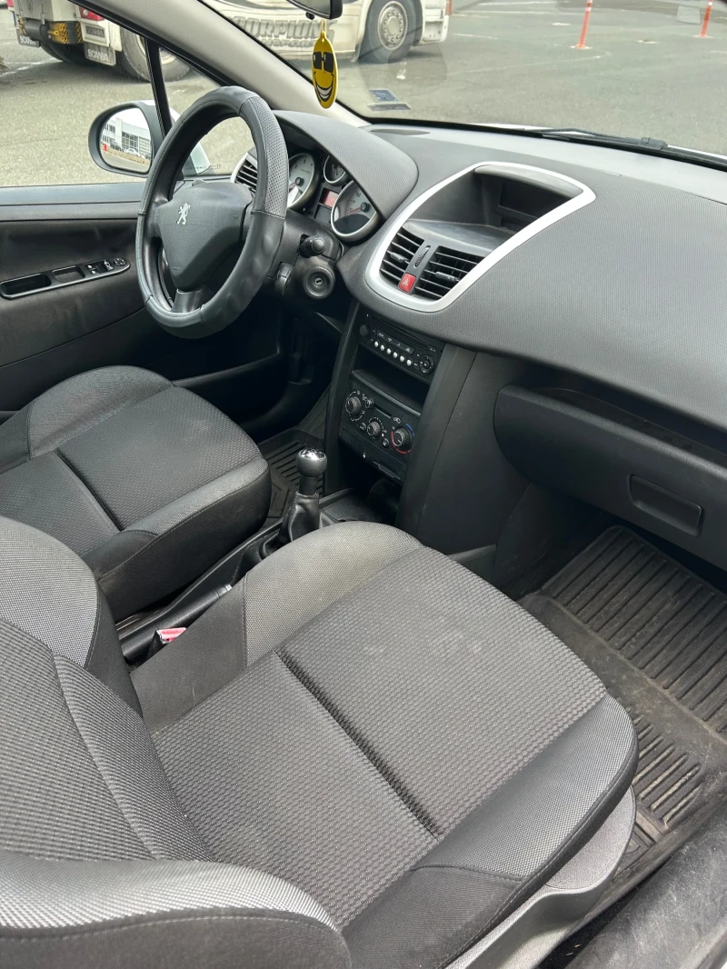 Peugeot 207, снимка 8 - Автомобили и джипове - 52451667
