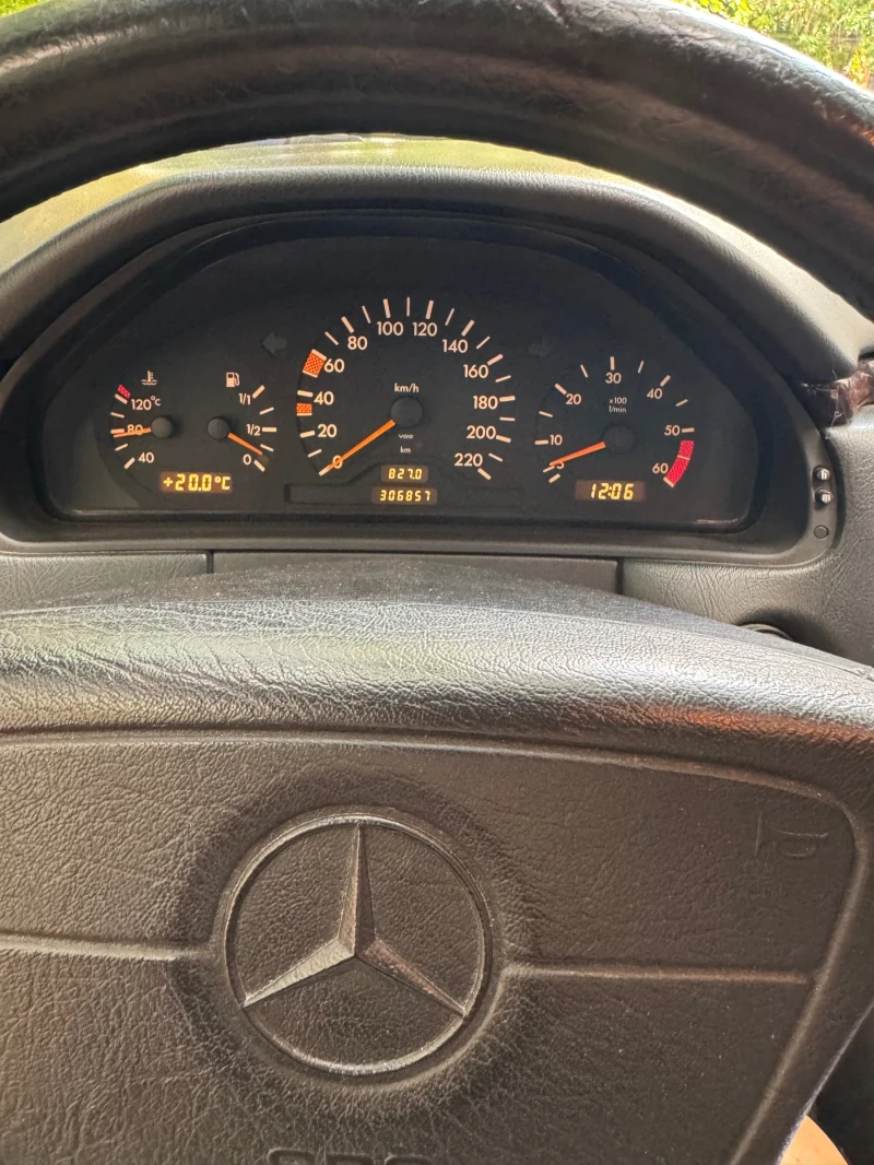 Mercedes-Benz E 250 Elegance , снимка 6 - Автомобили и джипове - 51702315