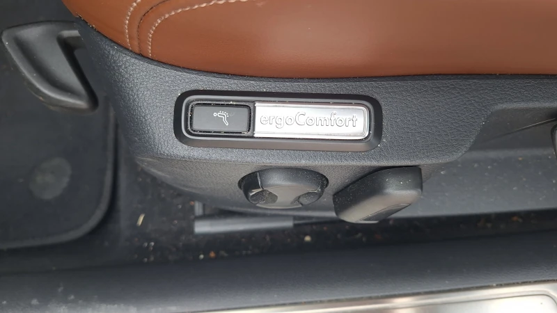 VW Passat 2.0 tdi 150hp, снимка 12 - Автомобили и джипове - 52393156