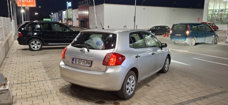 Toyota Auris Лек автомобил, снимка 7 - Автомобили и джипове - 52424501