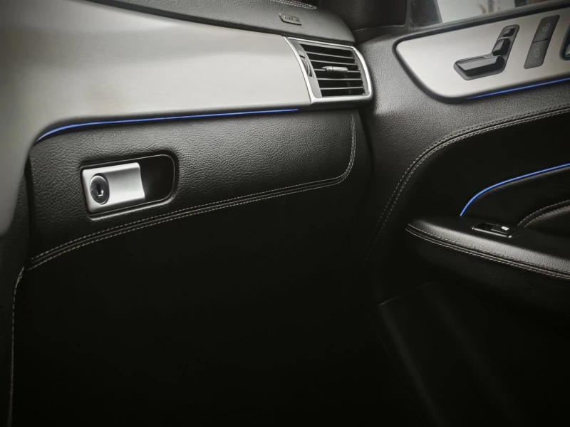 Mercedes-Benz ML 350 AMG/ОбслуженКамера/Подгрев/Обдухване, снимка 10 - Автомобили и джипове - 52566721