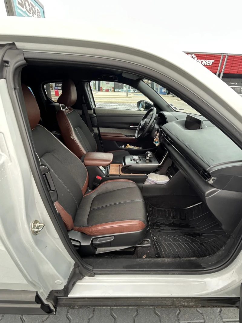 Mazda MX-30, снимка 7 - Автомобили и джипове - 53475274